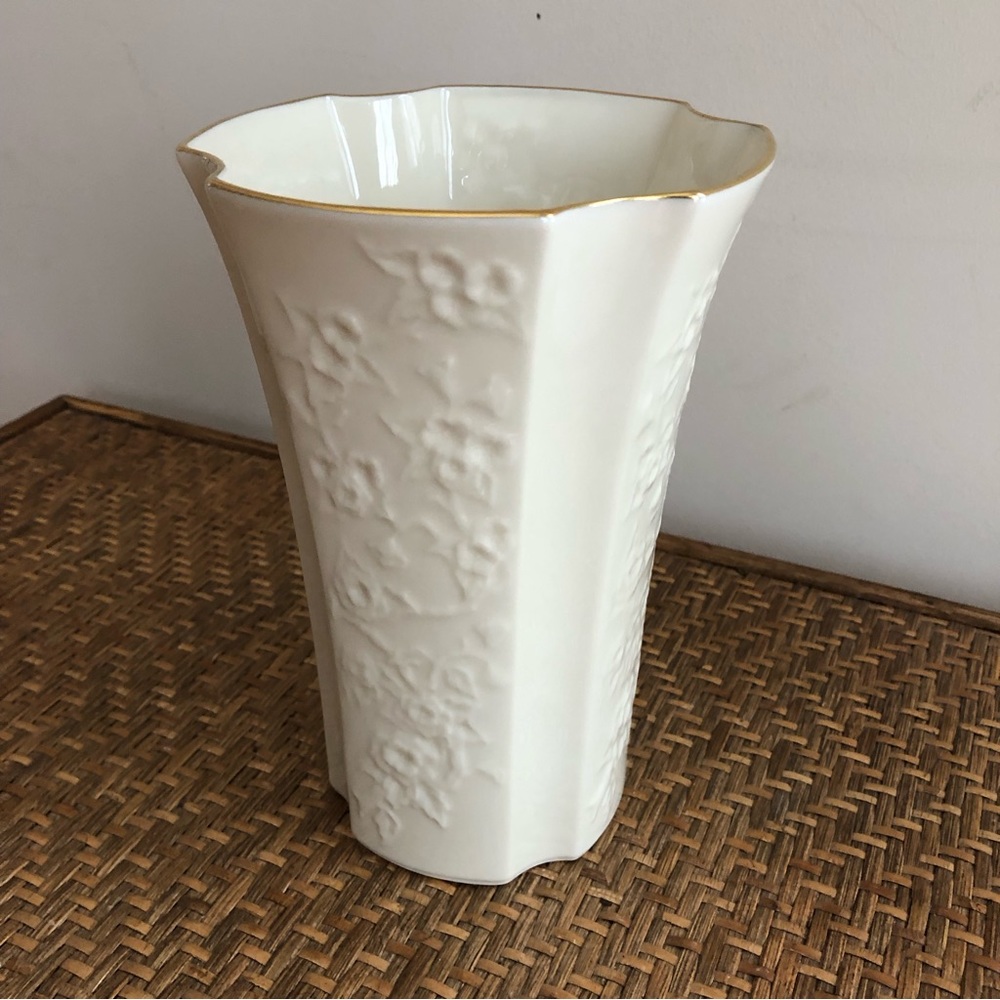 Vintage Lenox Carrington Legacy Collection Vase, 24k Gold Trim, Bone China